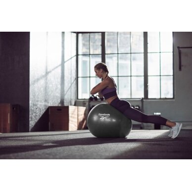 Gimnast. kamuolys 75cm REEBOK RAB-12017BK black + pompa 2 Gimnast. kamuolys 75cm REEBOK RAB-12017BK black + pompa 2